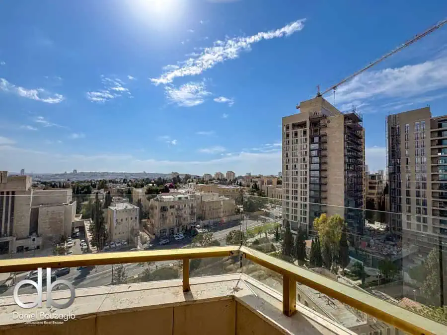 Leonardo hotel Jerusalem 1br apt for sale