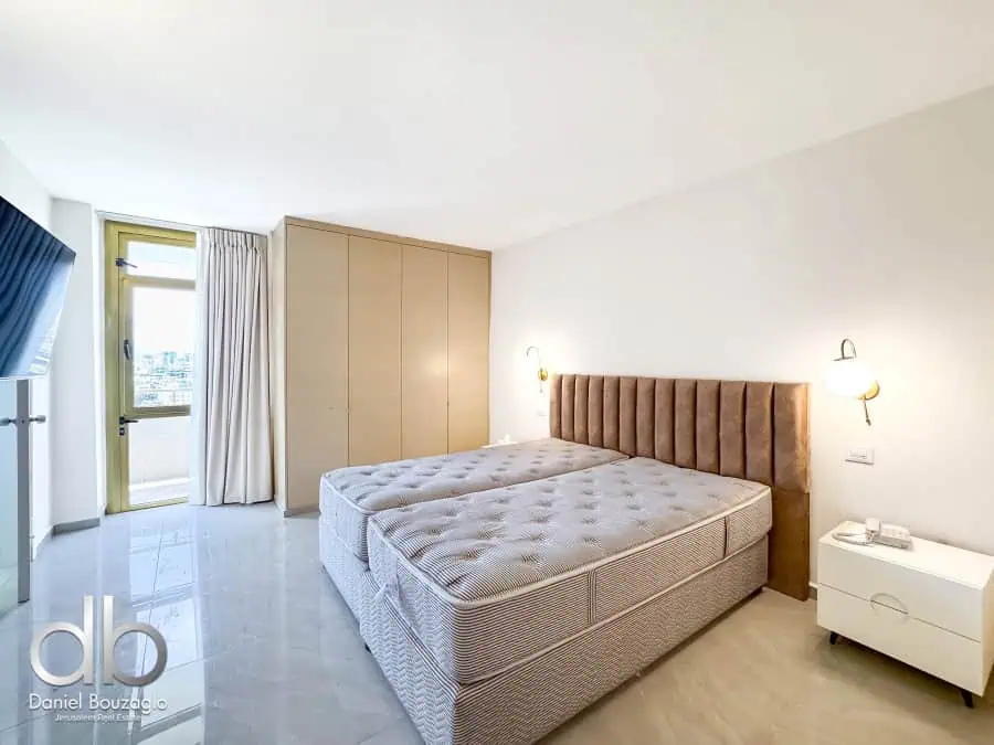 Leonardo hotel Jerusalem 3br B side apt for sale
