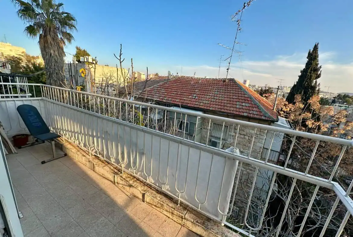 דירת 3 חדרים למכירה רחוב הפורצים קטמון הישנה