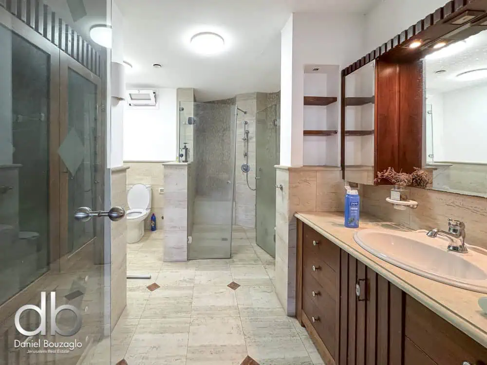 Ein Karem villa with pool for sale