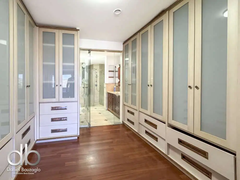 Ein Karem villa with pool for sale