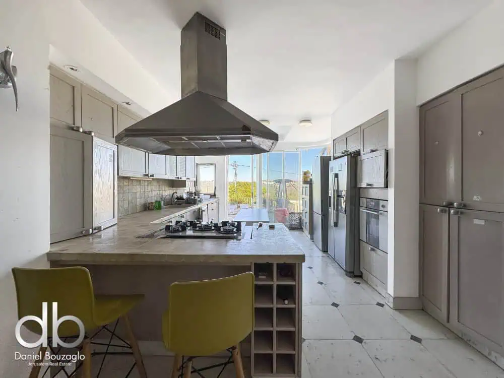Ein Karem villa with pool for sale