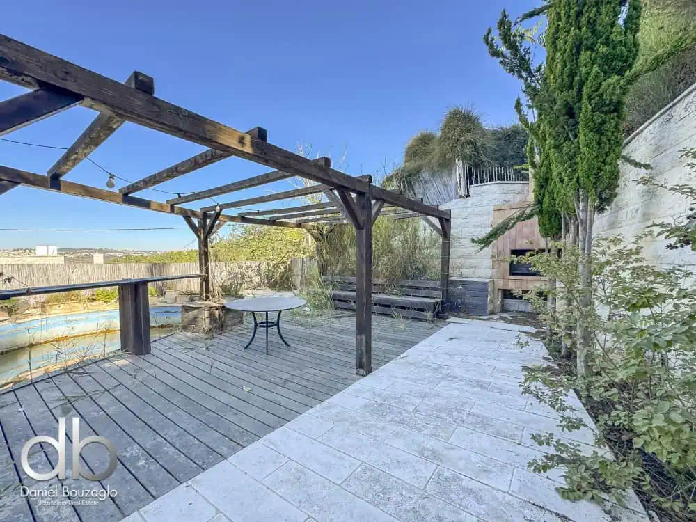 Ein Karem villa with pool for sale