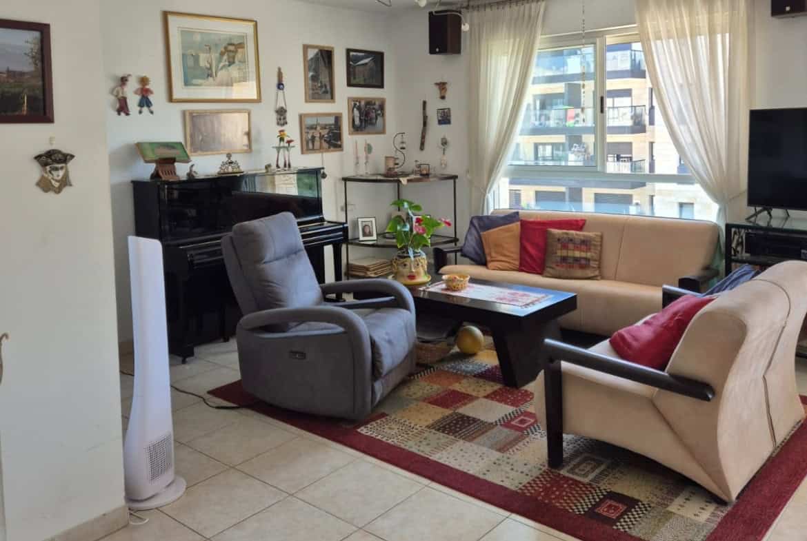 Hebron rd Alennby complex re-sale 2br