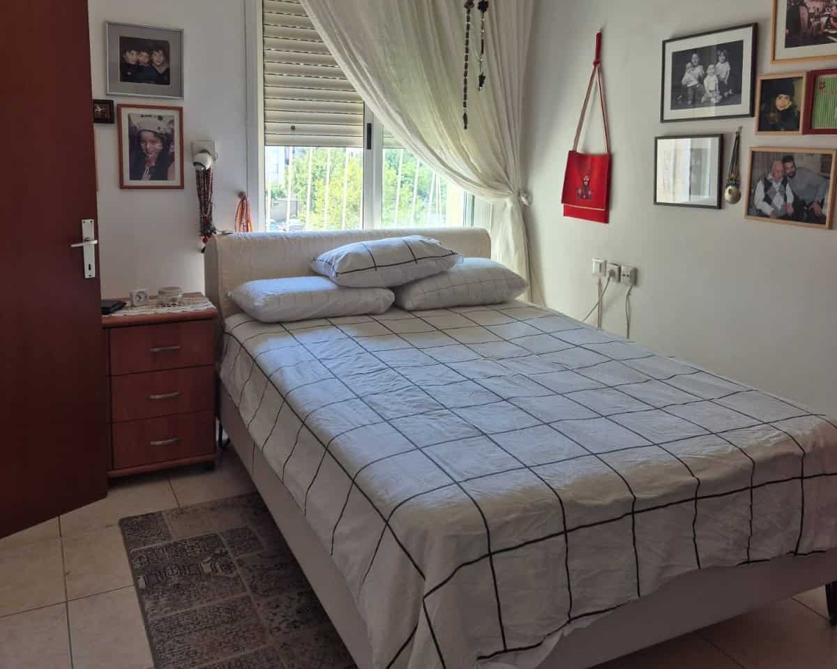 Hebron rd Alennby complex re-sale 2br