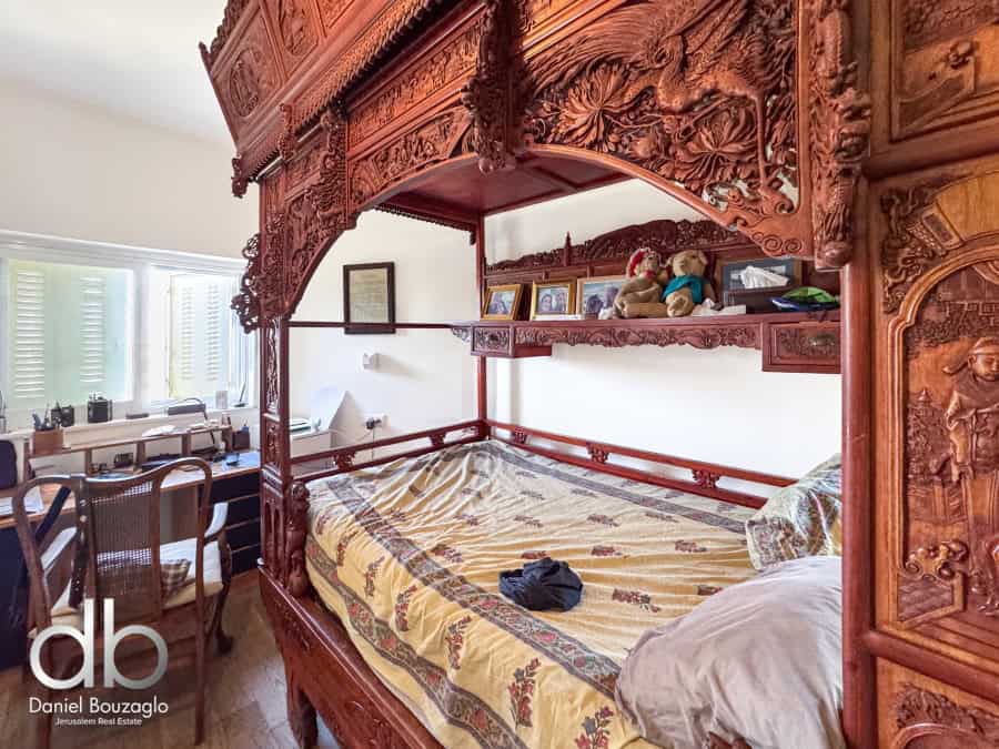 Caspi street rental with open view