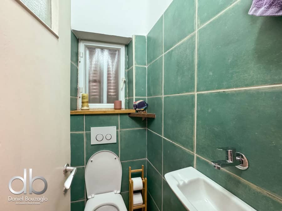Caspi street rental with open view