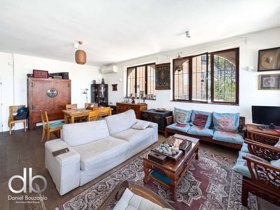 Caspi street rental with open view