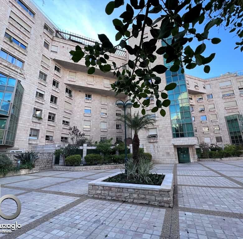 Lev Rechavia building pictures
