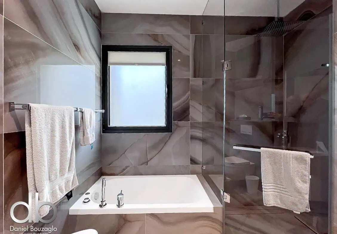 Penthouse in Talbieh with open view 15