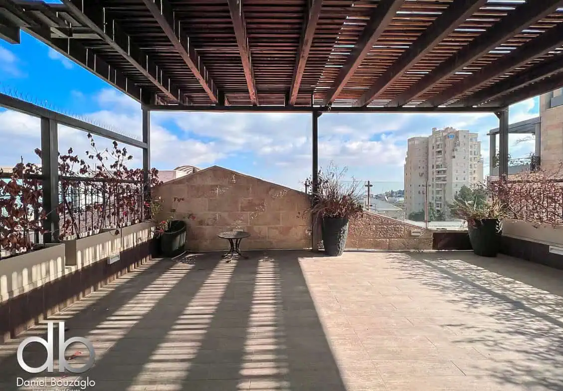 Penthouse in Talbieh with open view 3