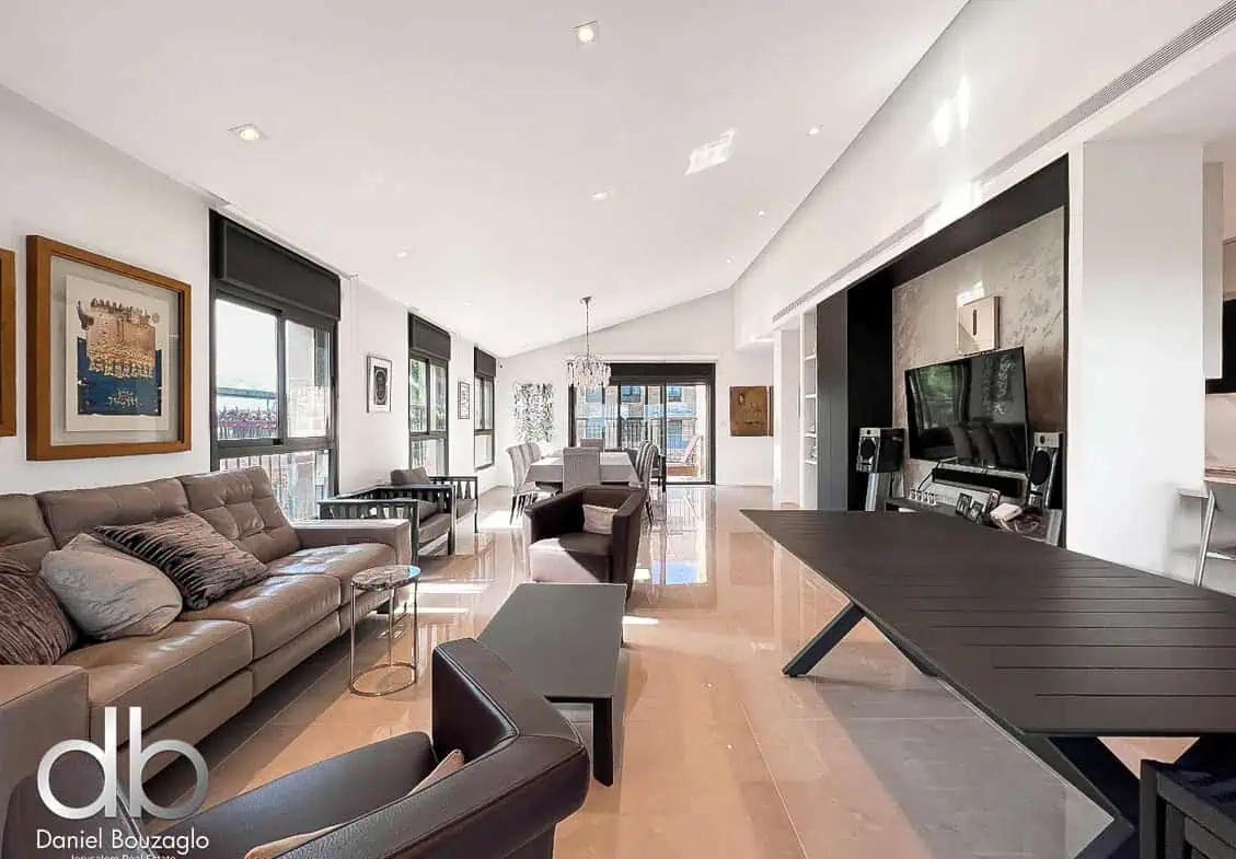 Penthouse in Talbieh with open view