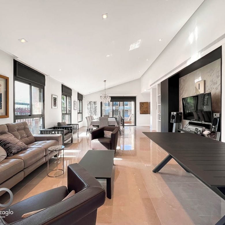 Penthouse in Talbieh with open view