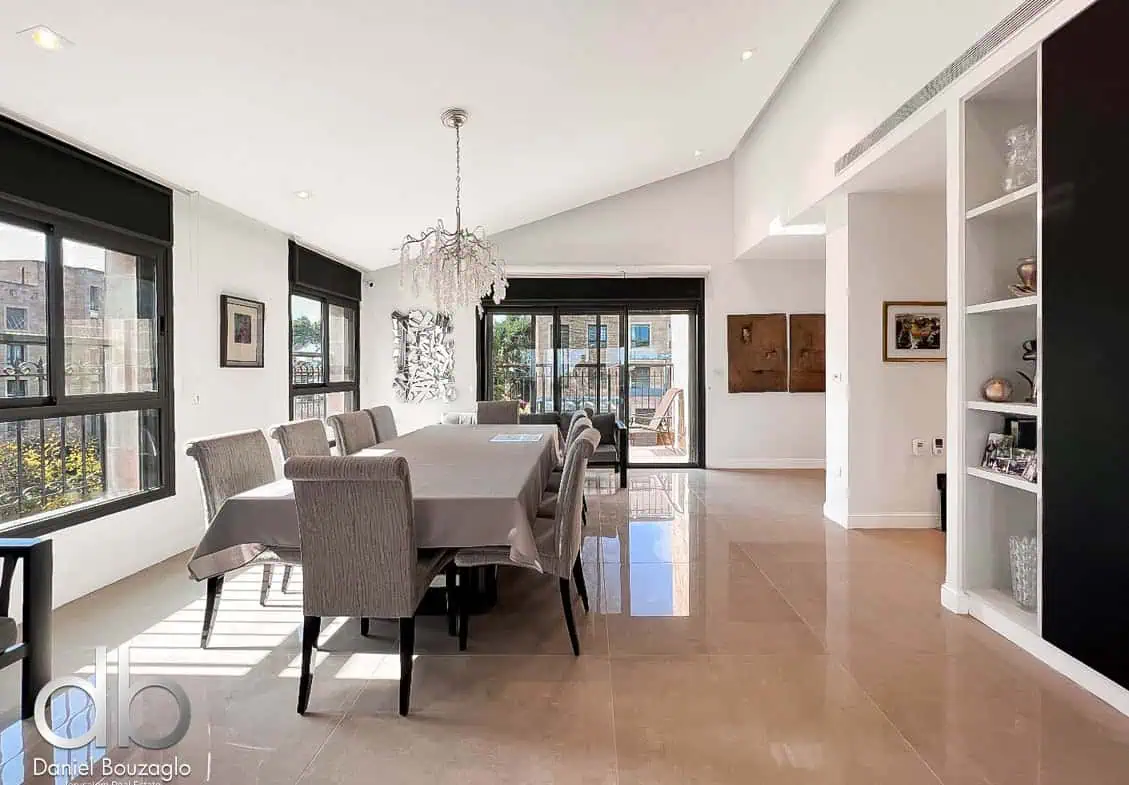 Penthouse in Talbieh with open view 7