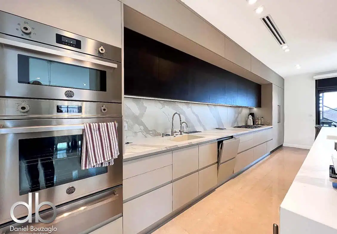 Penthouse in Talbieh with open view 8