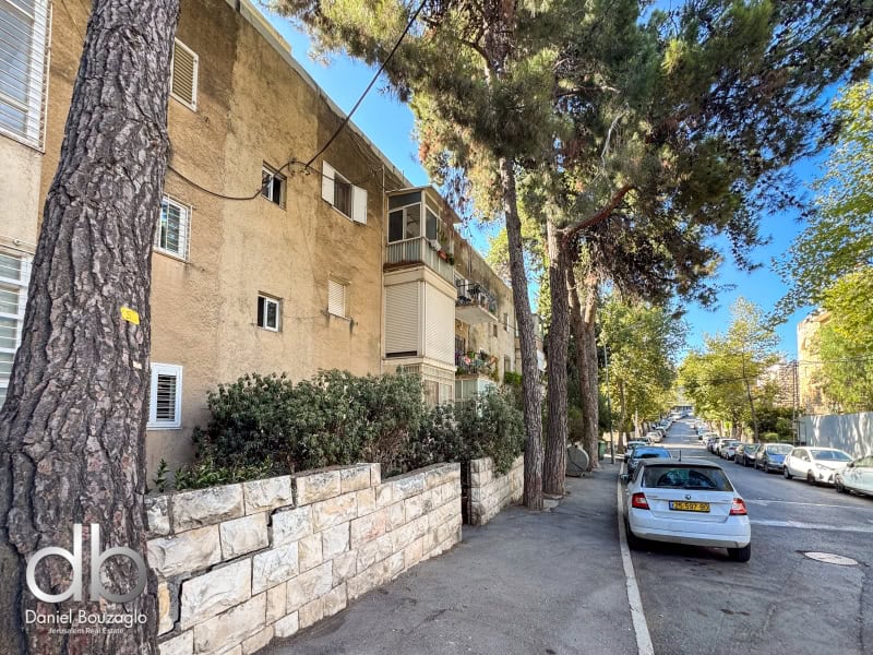 דירת גן 3 חדרים להשכרה ברחוב הטייסים ירושלים