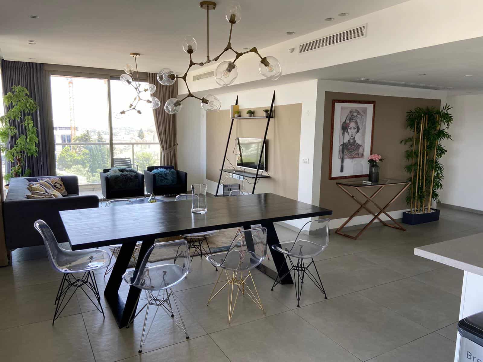 חצר הנביאים מונבז 3 דירת 4 חדרים מרוהטת להשכרה