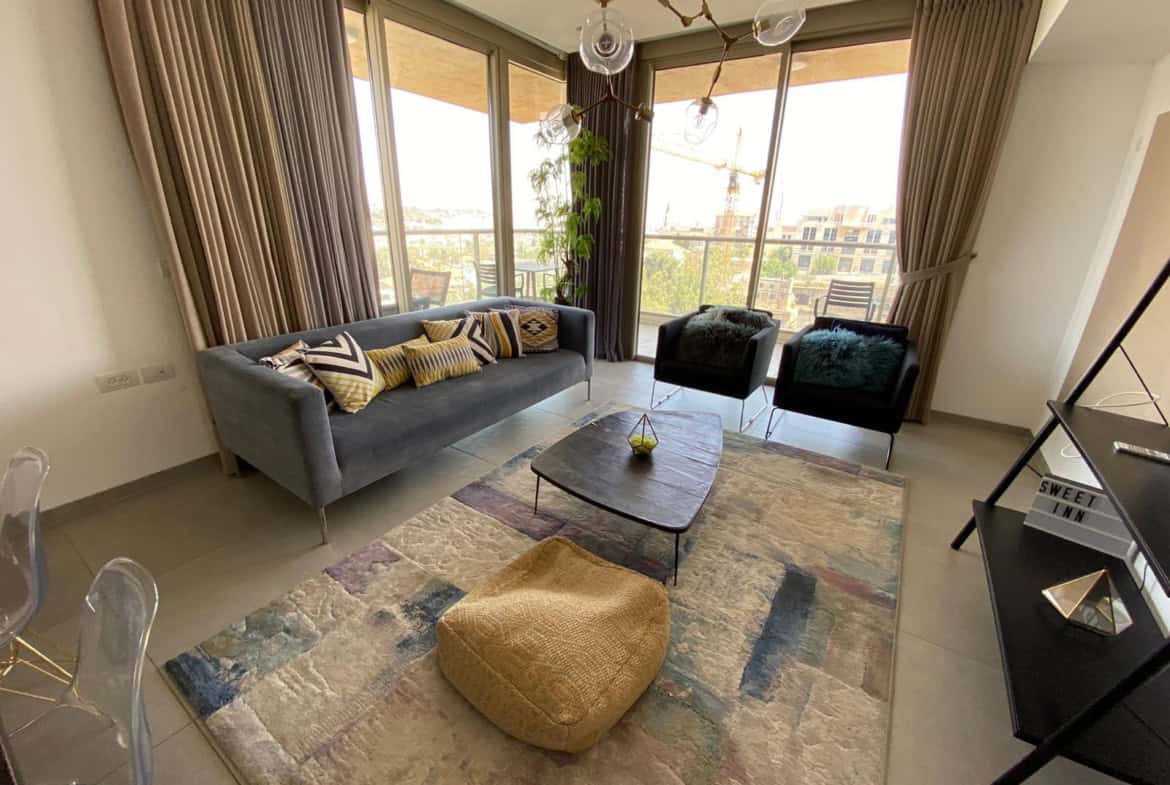 חצר הנביאים מונבז 3 דירת 4 חדרים מרוהטת להשכרה