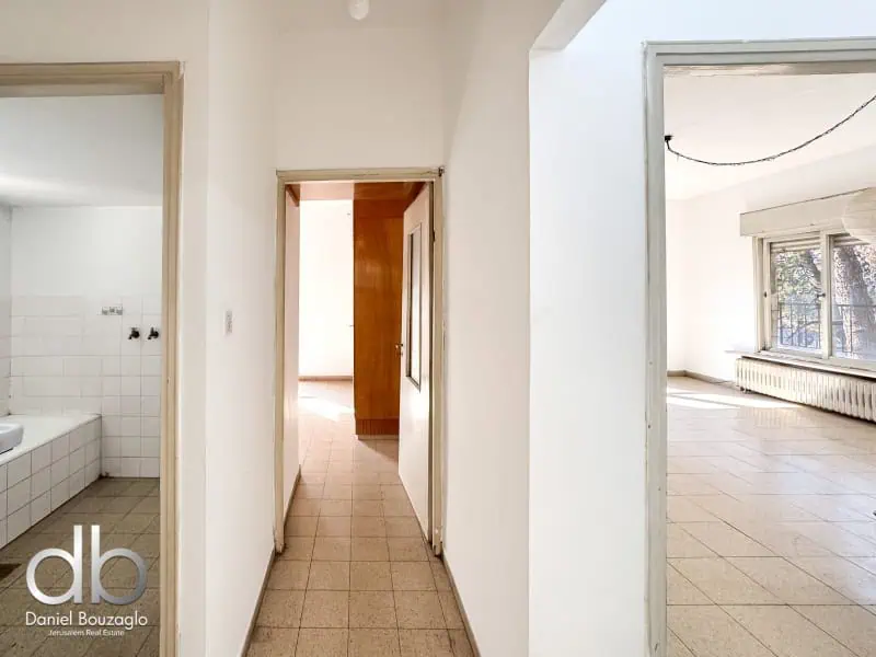 למכירה ברחוב טשרנחובסקי 35חדרים עם חניה ירושלים