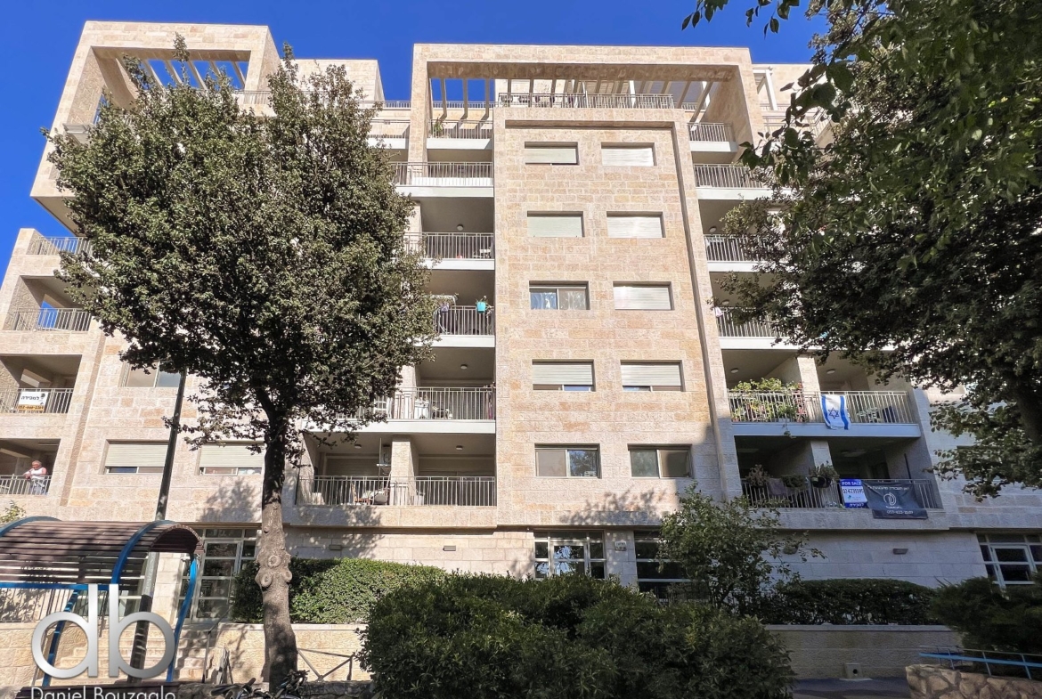 3br on Gad Street Baka - building