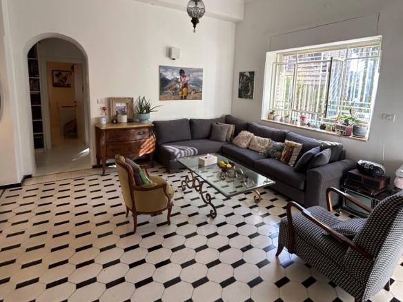 Hamagid Arab house garden apt for sale