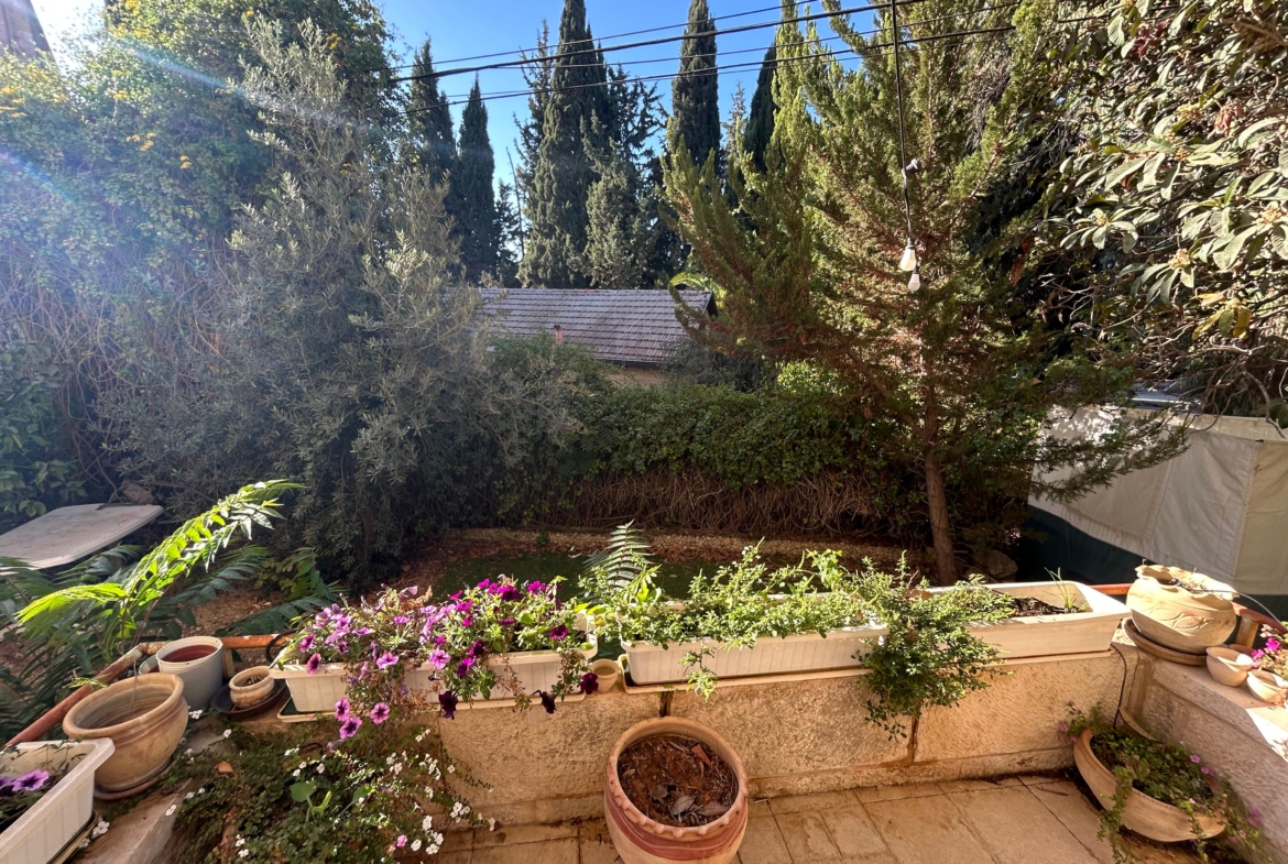Hamagid Arab house garden apt for sale 6