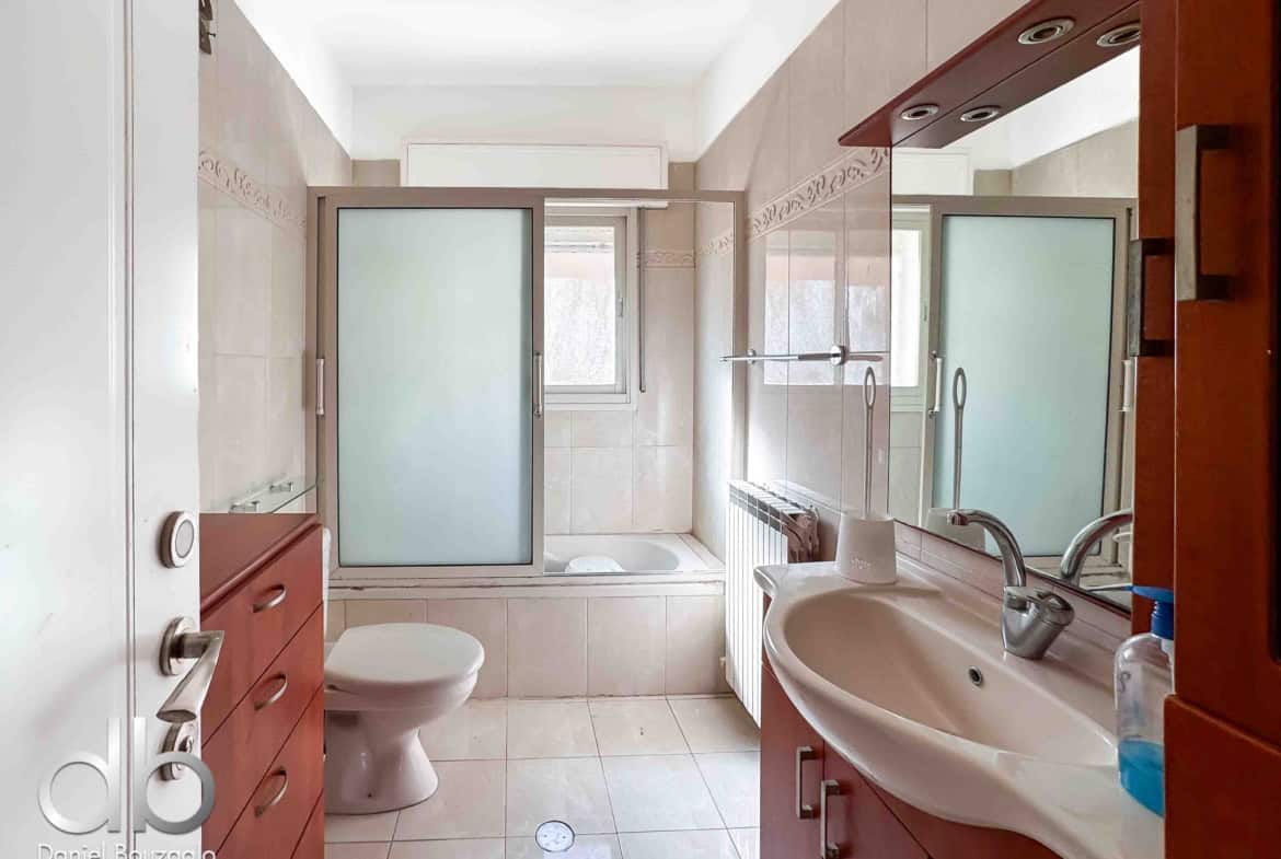 Mekor chaim 4br resale apartment