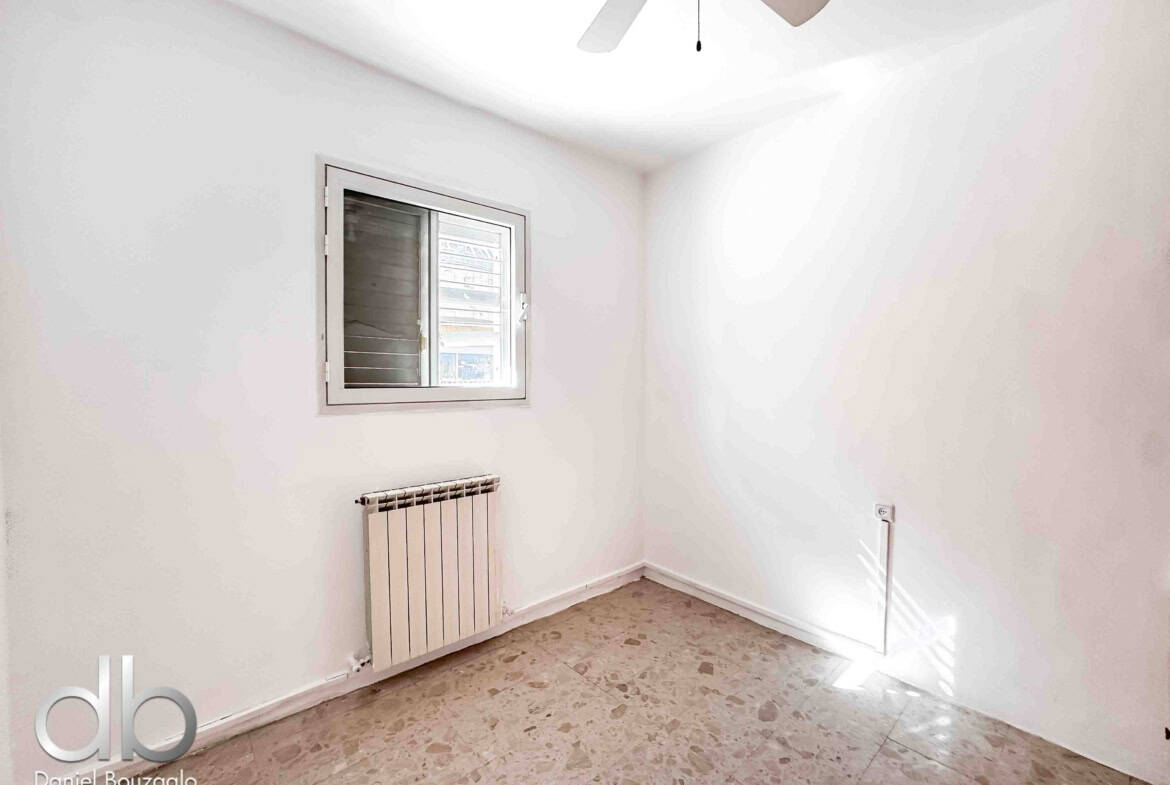 Mekor chaim 4br resale apartment