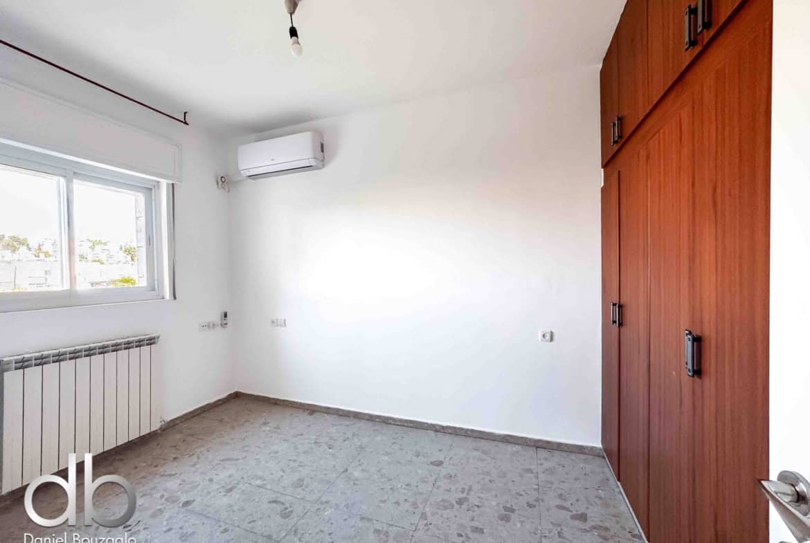 Mekor chaim 4br resale apartment