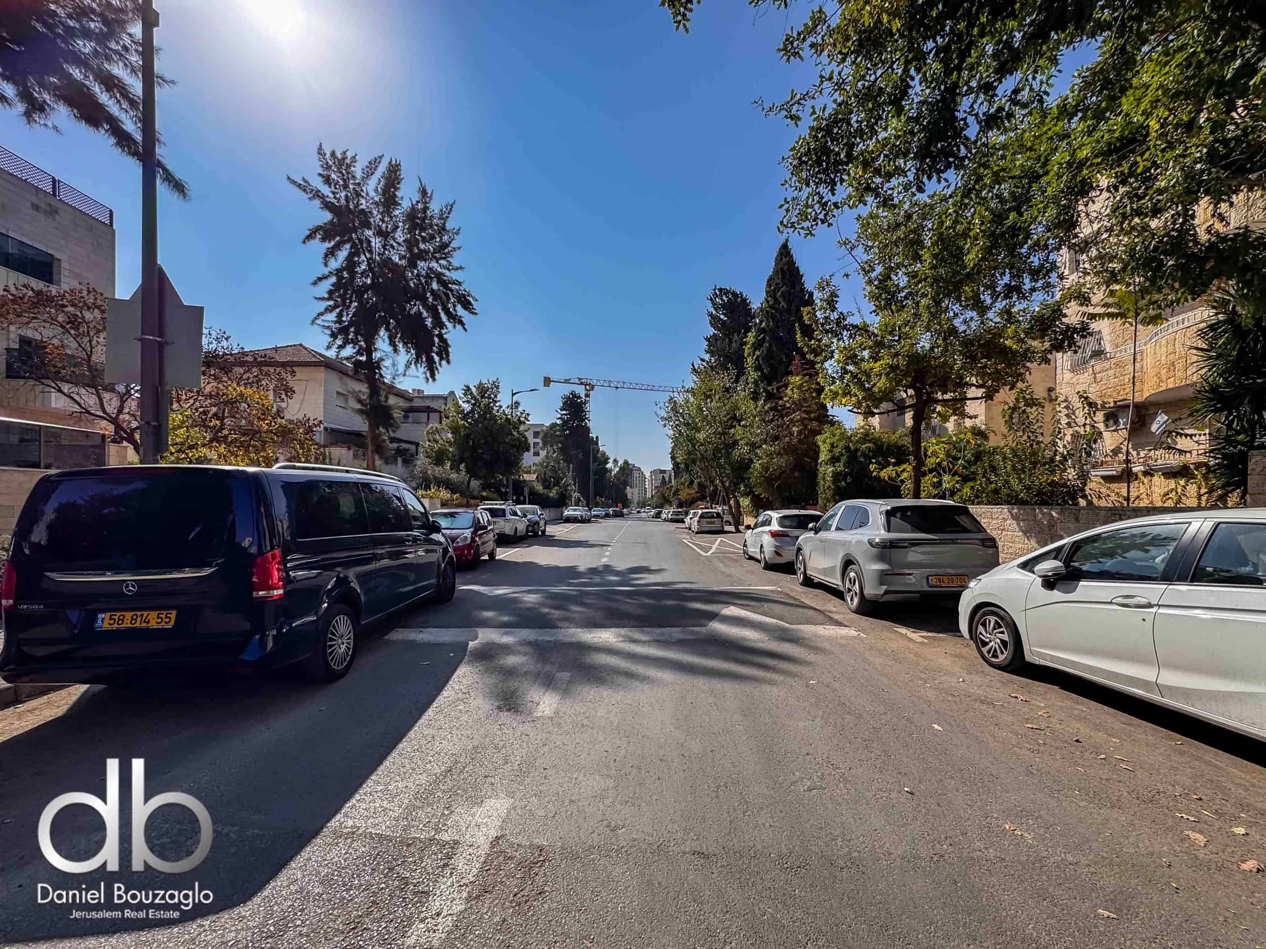 Mekor chaim 4br resale apartment