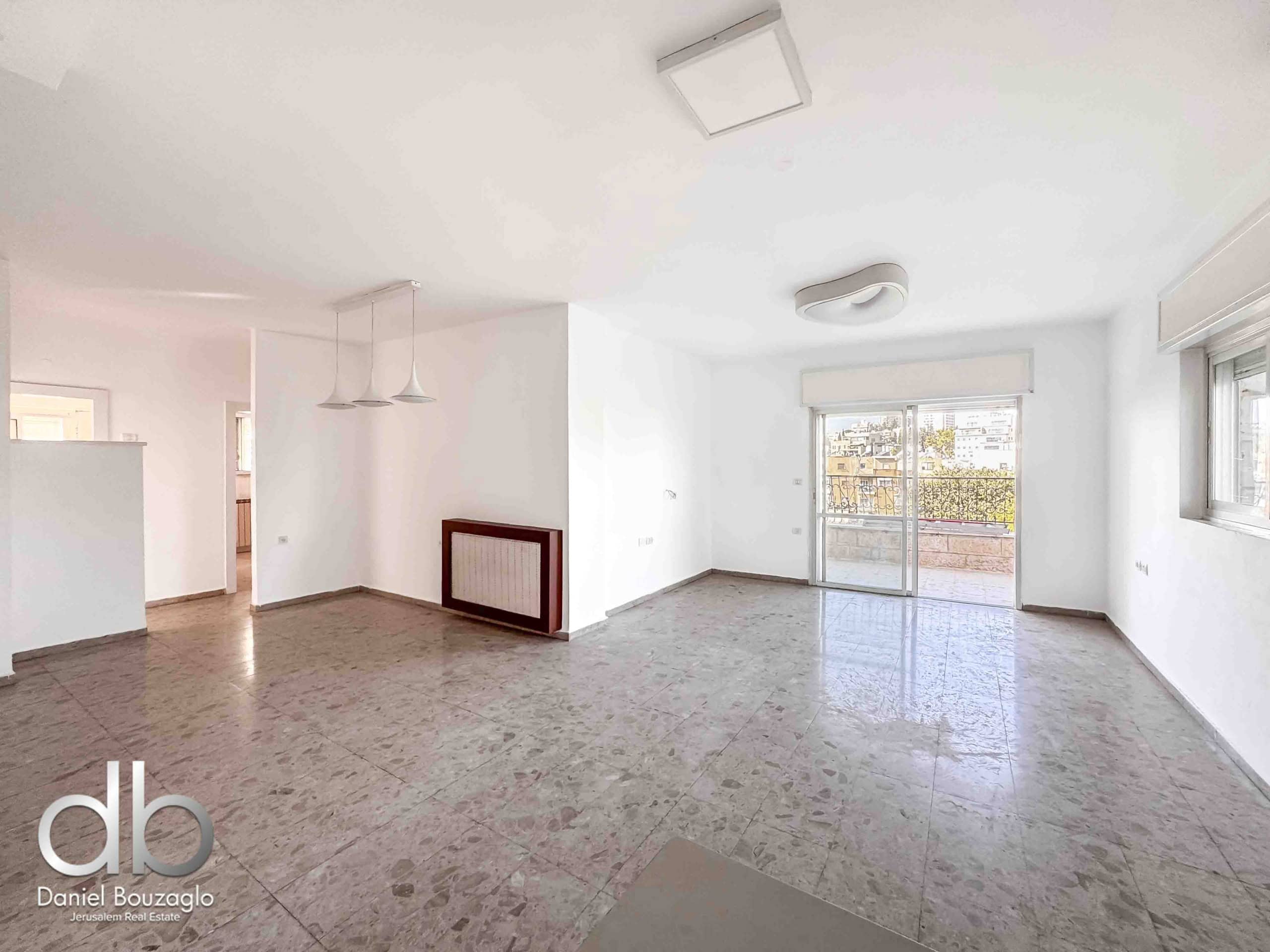 Mekor chaim 4br resale apartment