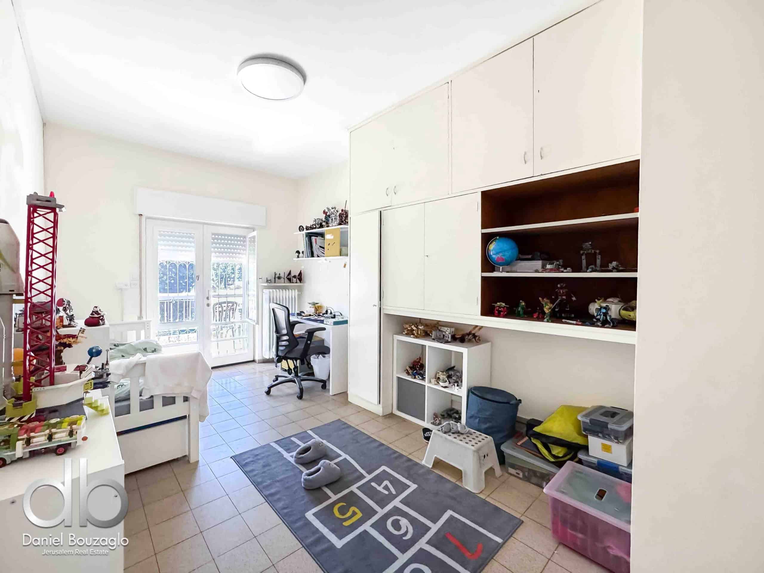 Hatibonim 22 4br rental Jerusalem