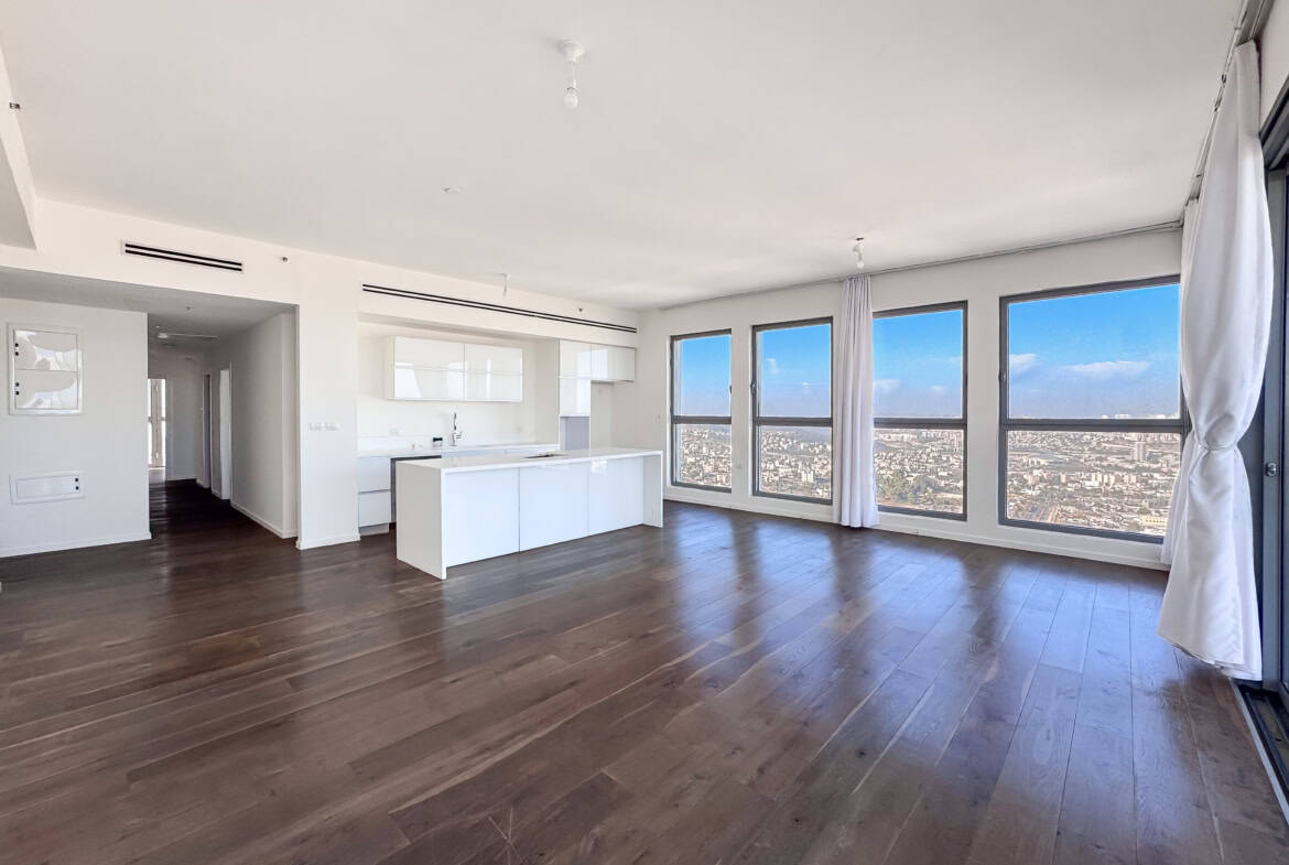 Sophisticated  Mini penthouse with great views from all exposures Arnona