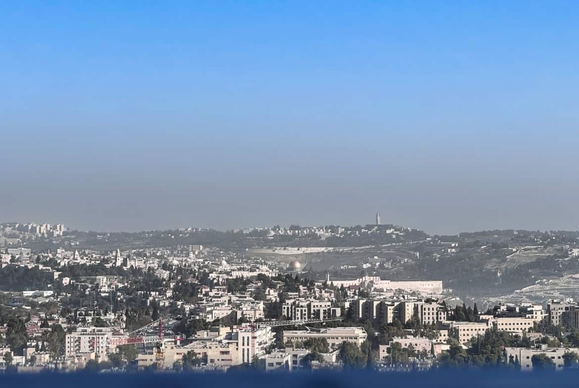 Sophisticated  Mini penthouse with great views from all exposures Arnona