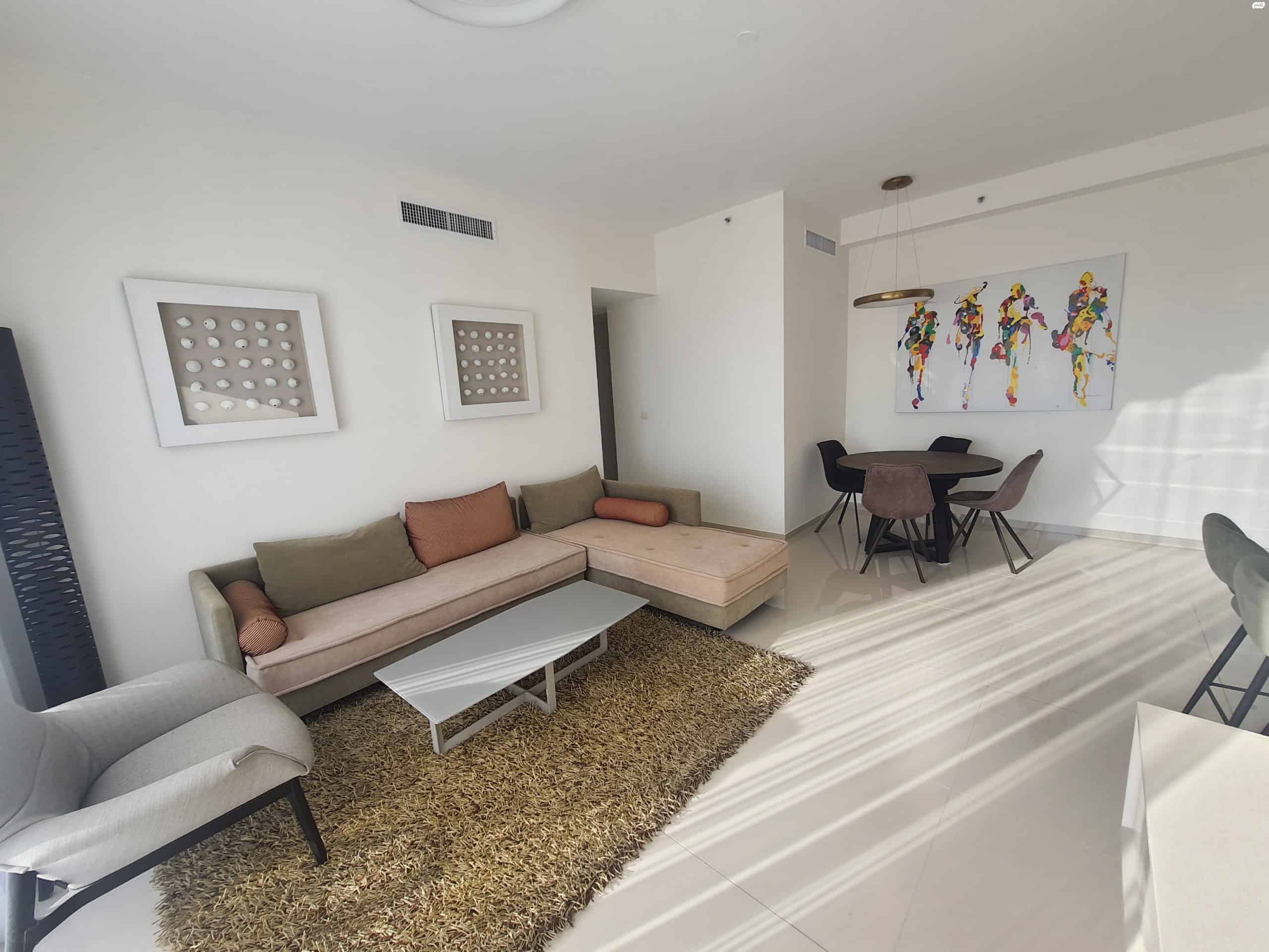 Hashofet.floor21.3br.new