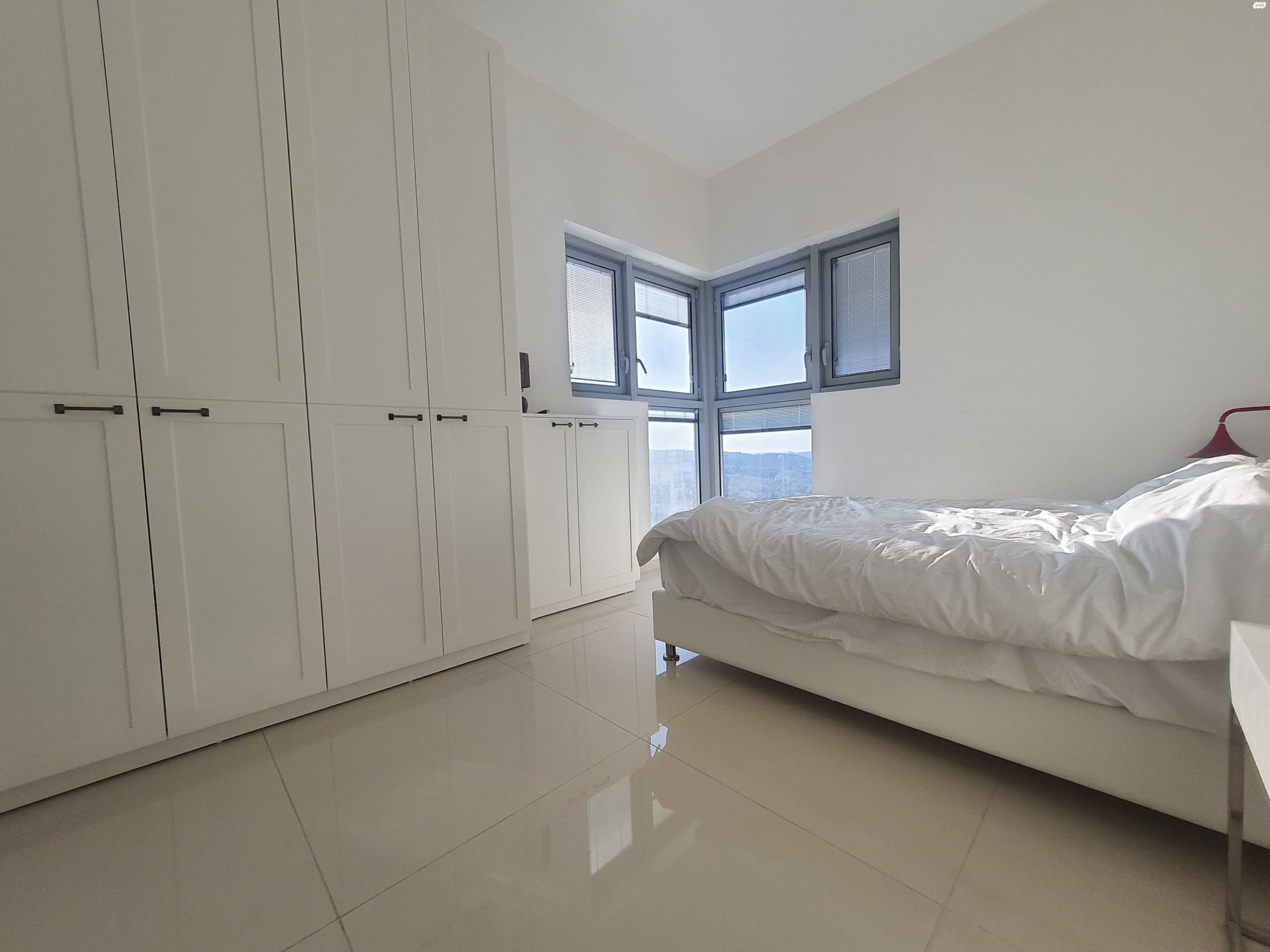 Hashofet.floor21.3br.new