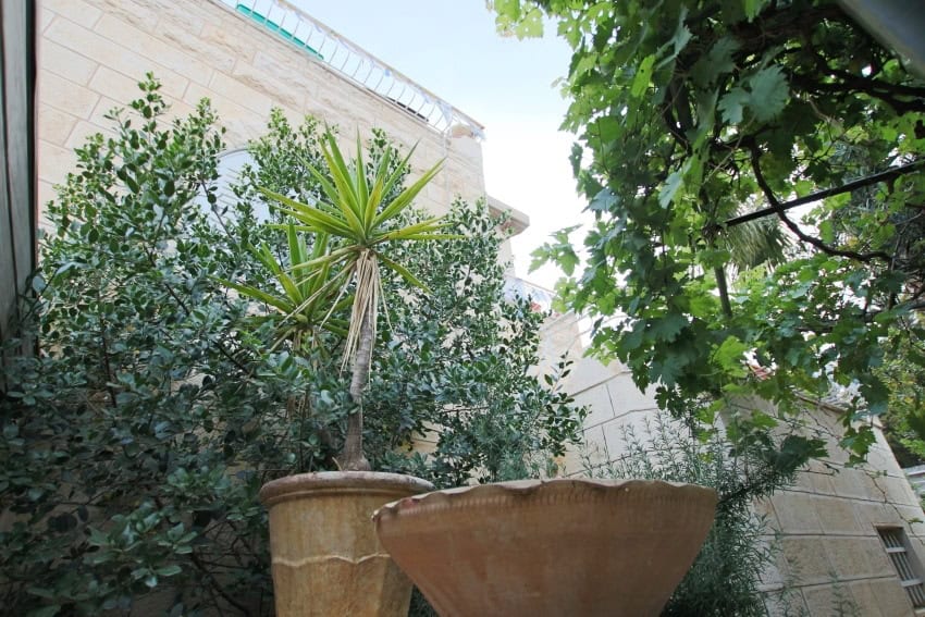 PISGAT ZE’EV – 1BR PARTLY FURNISHED FOR LONG TERM