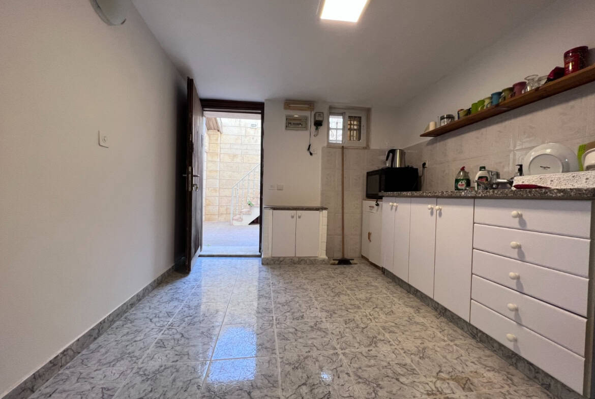 PISGAT ZE’EV – 1BR PARTLY FURNISHED FOR LONG TERM
