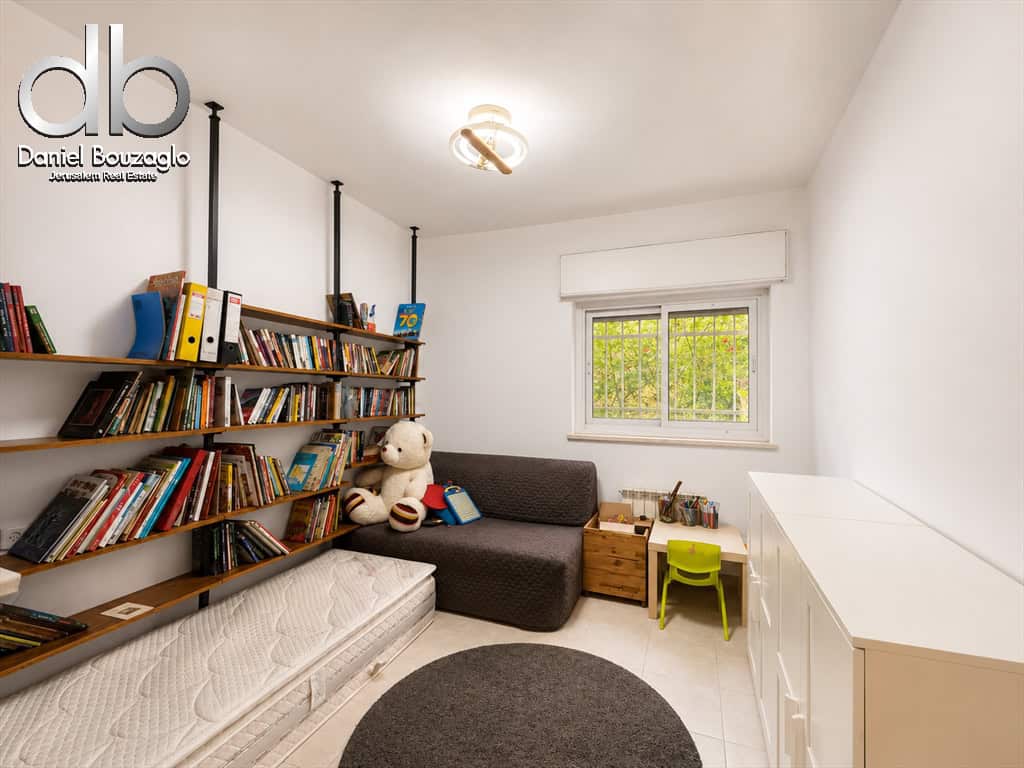 Rare 6 rooms Garden Apartment for Sale in Ramat Beit Hakerem 