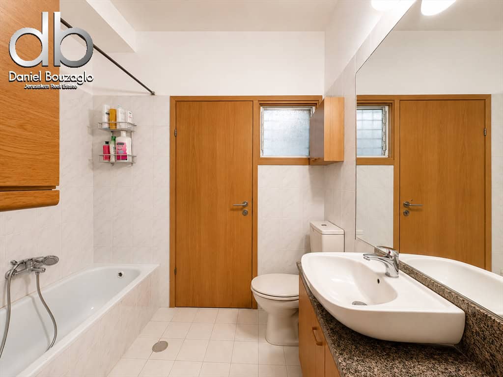 Rare 6 rooms Garden Apartment for Sale in Ramat Beit Hakerem 