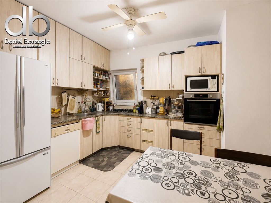 Rare 6 rooms Garden Apartment for Sale in Ramat Beit Hakerem 