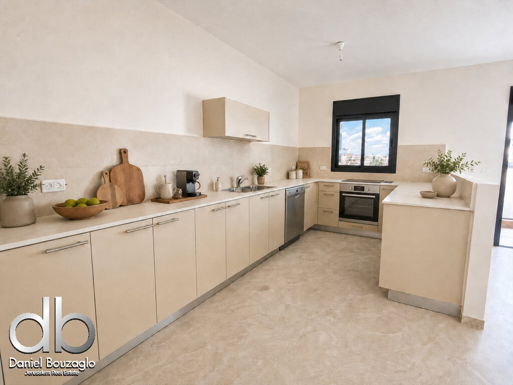 New 3br in a Boutique Building on Yossi Ben Yo’ezer Street