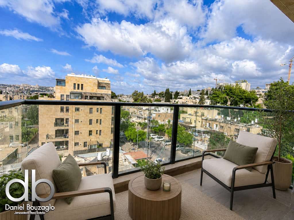 New 3br in a Boutique Building on Yossi Ben Yo’ezer Street
