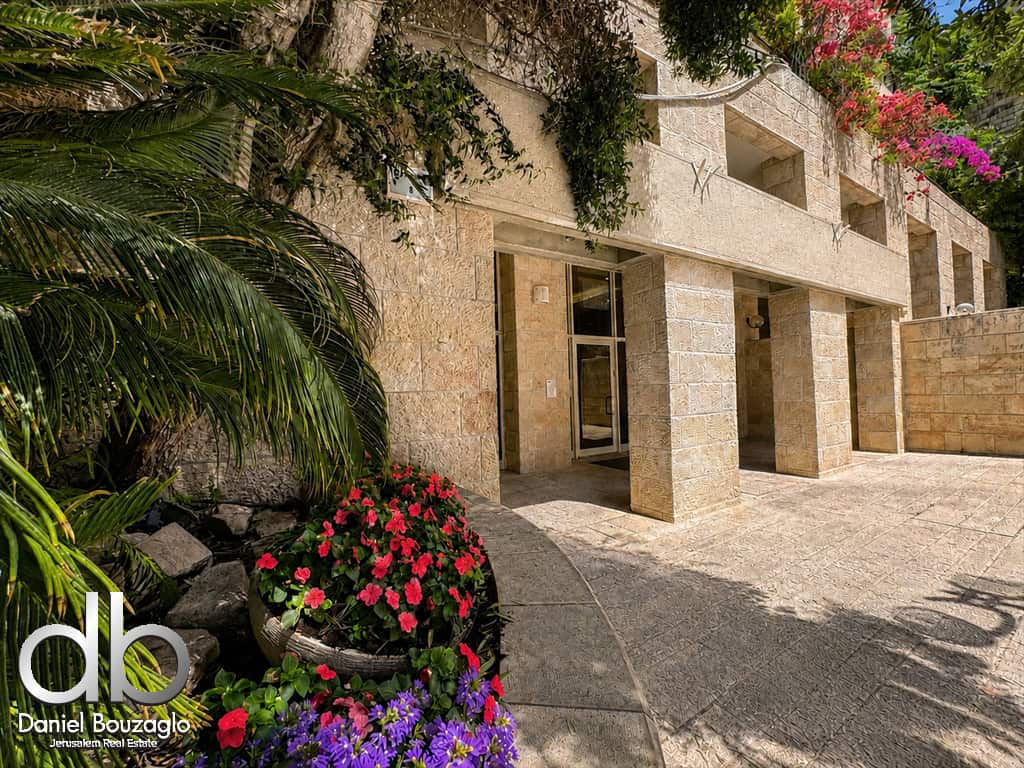 Rare 230sqm Apartment for Sale in Talbiya prime building