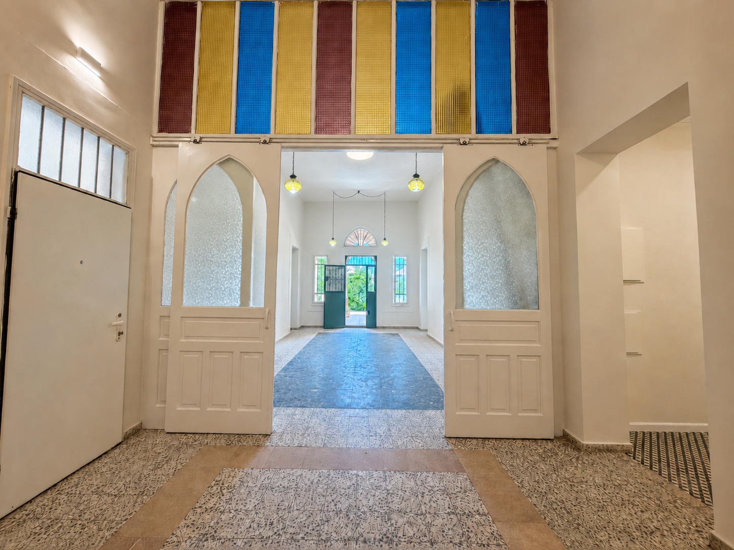 210 sqm garden apartment for rent in the German Colony