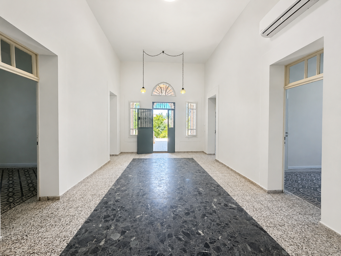 210 sqm garden apartment for rent in the German Colony