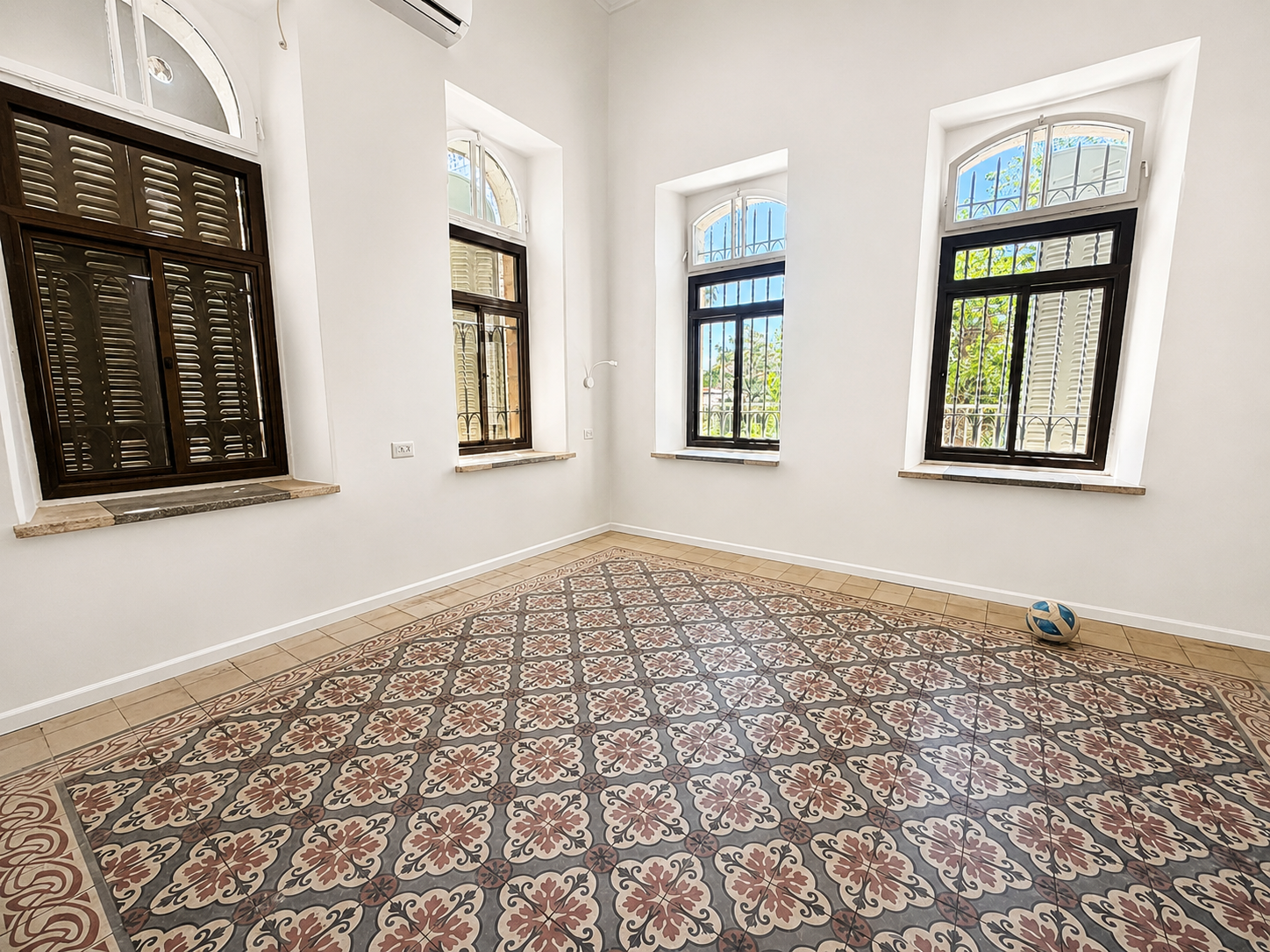 210 sqm garden apartment for rent in the German Colony