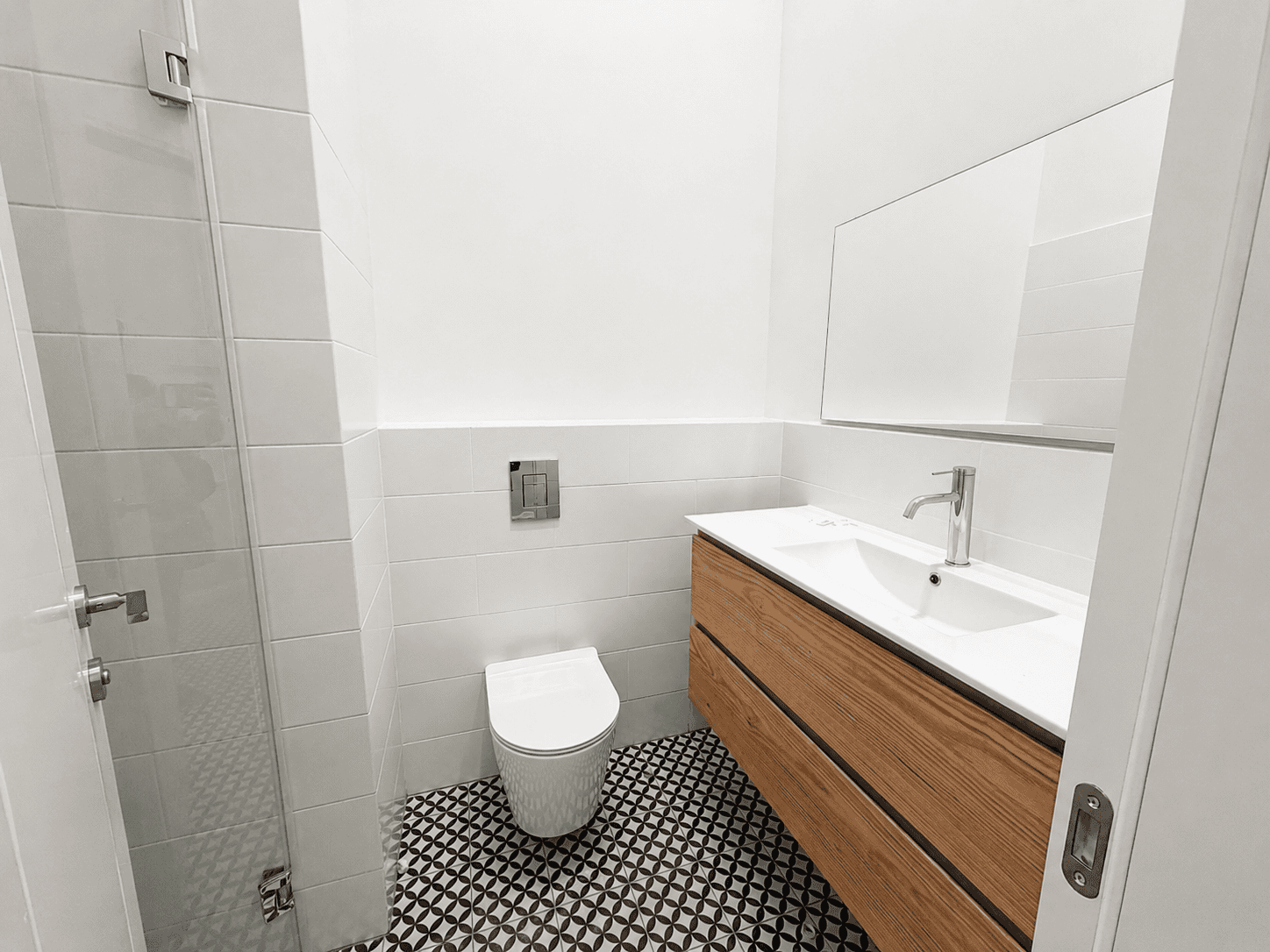 210 sqm garden apartment for rent in the German Colony