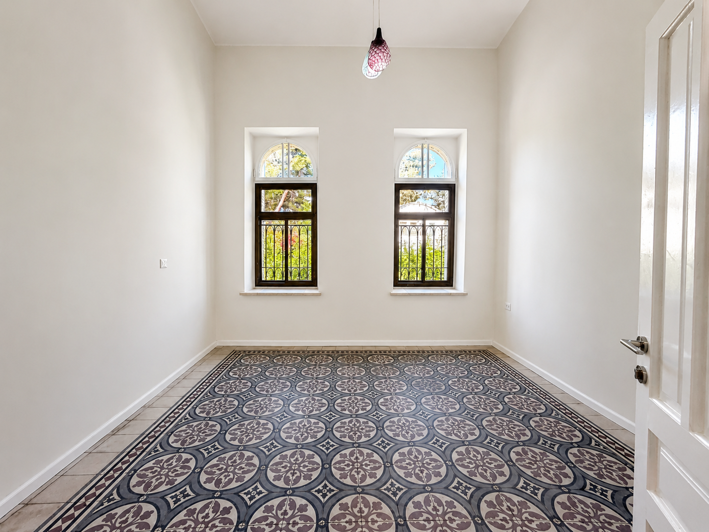 210 sqm garden apartment for rent in the German Colony