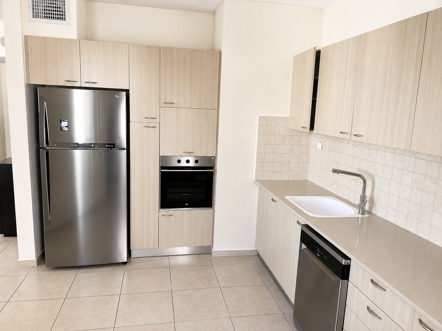 Spectacular 3 bedroom Arnona Penthouse for Rent